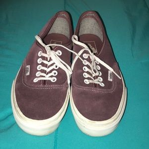 VANS SUEDE MAROON CLASSIC SIZE 9